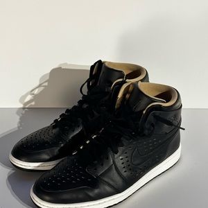 Jordan 1 men’s size 13